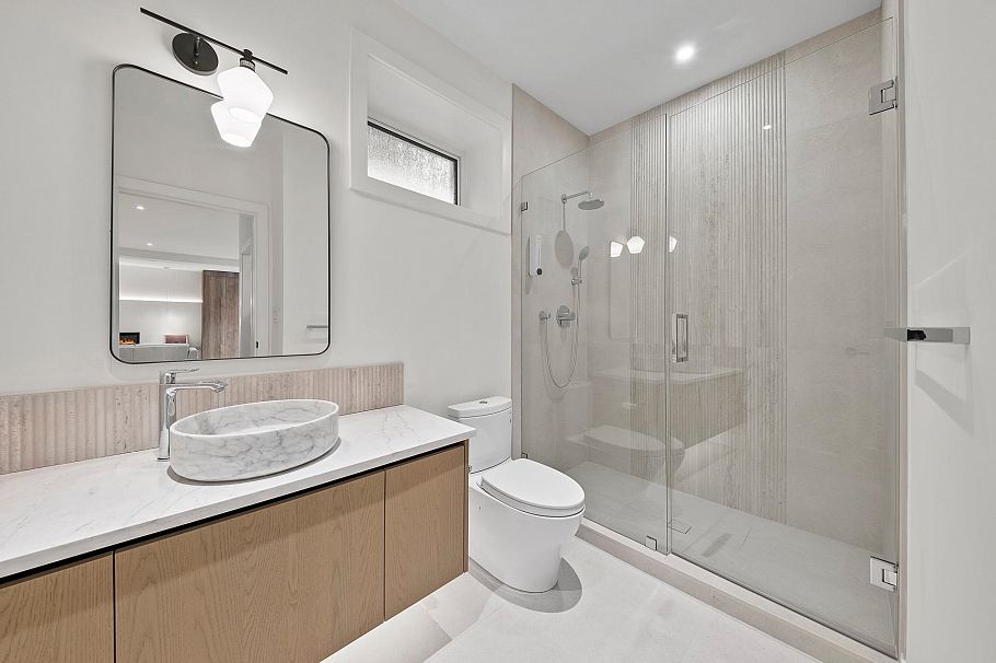 3227 W 35th Avenue Vancouver, BC - 22