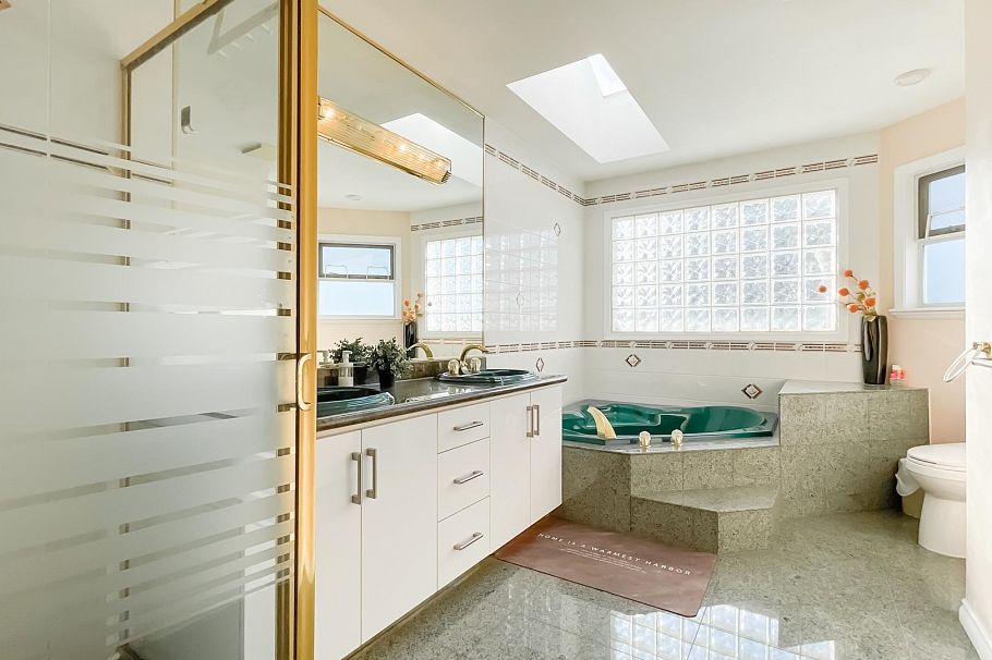 2056 Scarboro Avenue Vancouver, BC - 14