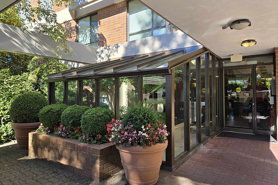 311 3905 Springtree Drive Vancouver, BC - 36