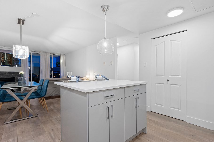 312 555 Abbott  Street Street Vancouver, BC - 22