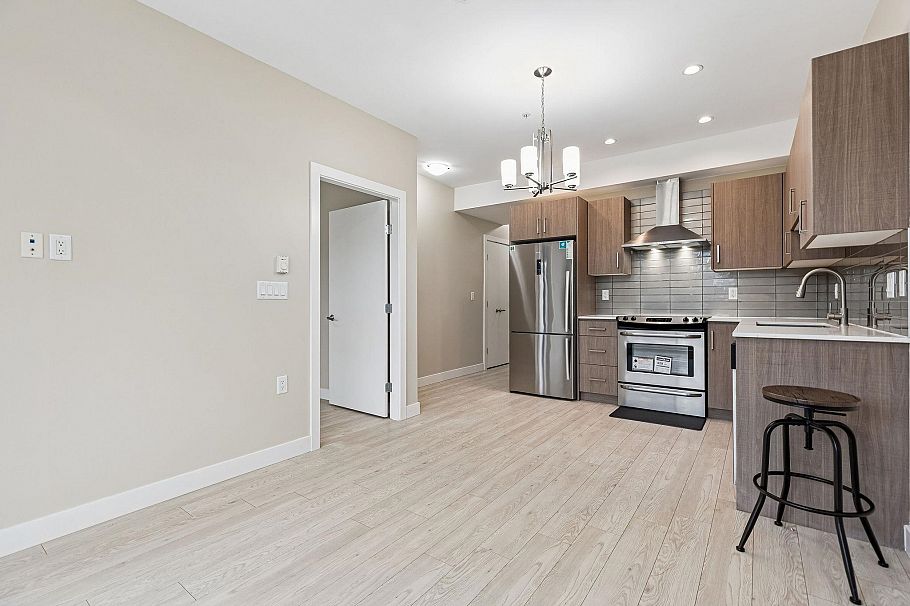 212 1838 Renfrew Street Vancouver, BC - 11