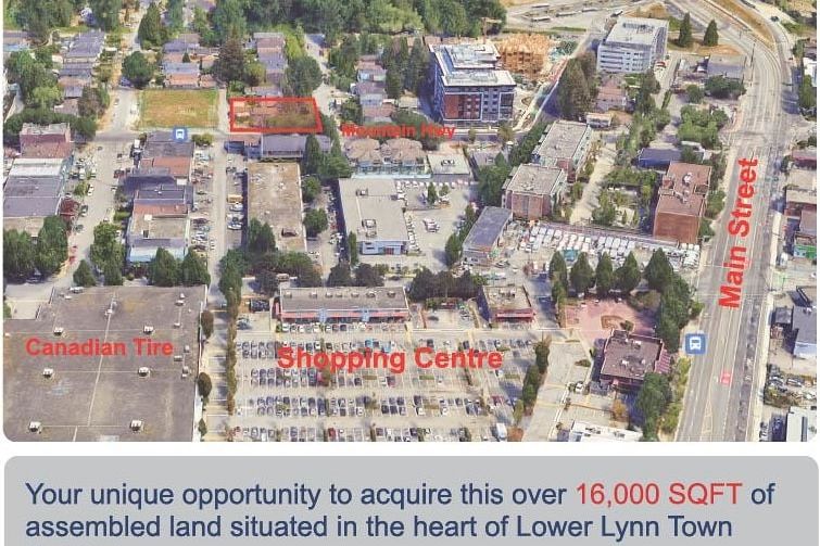 1512 Bond Street North Vancouver, BC - 1