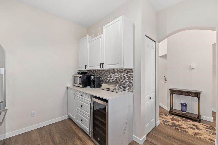 403 678 W Queens Road North Vancouver, BC - 11