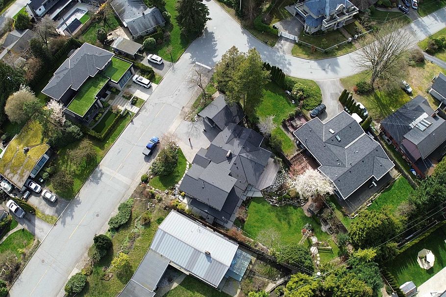 986 Tudor Avenue North Vancouver, BC - 38