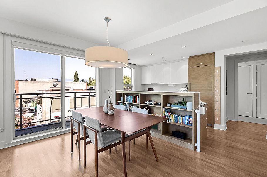 306 2128 W 40th Avenue Vancouver, BC - 9