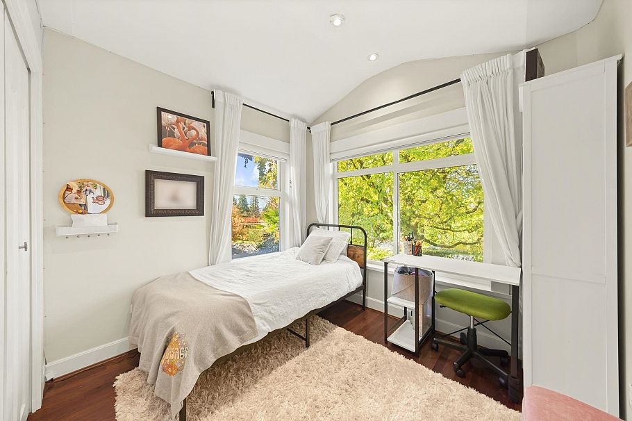 2340 Chesterfield Avenue North Vancouver, BC - 16