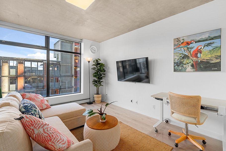 801 128 W Cordova Street Vancouver, BC - 3