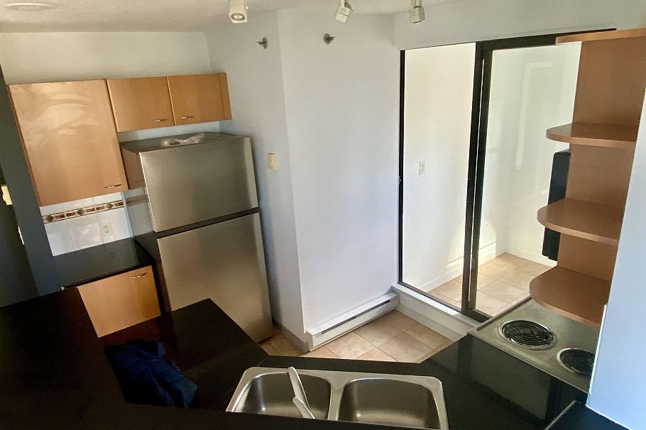 905 1367 Alberni Street Vancouver, BC - 14