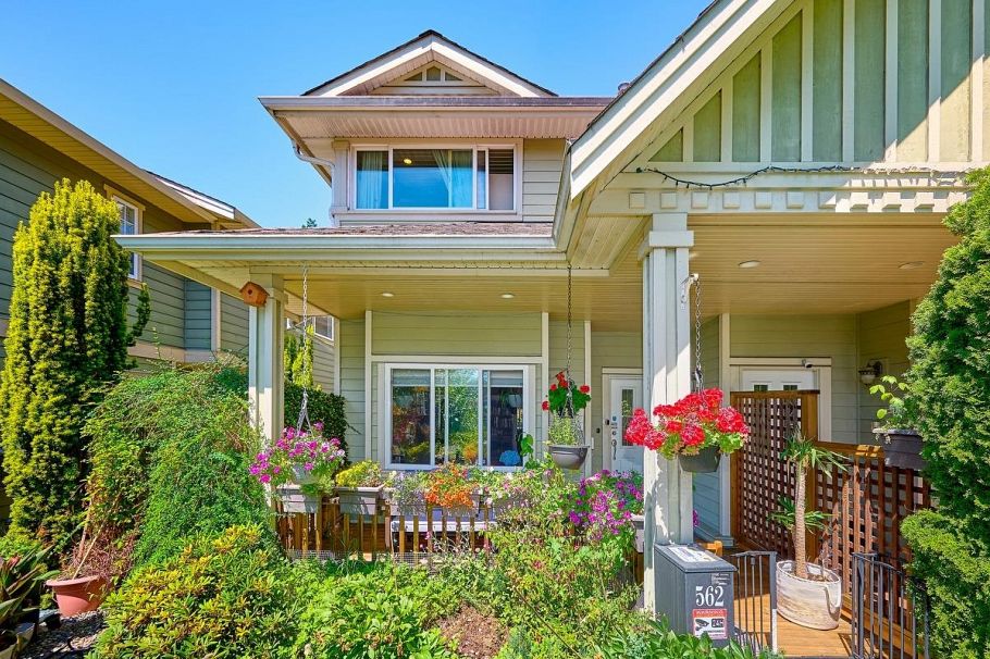 562 W Keith Road North Vancouver, BC - 2