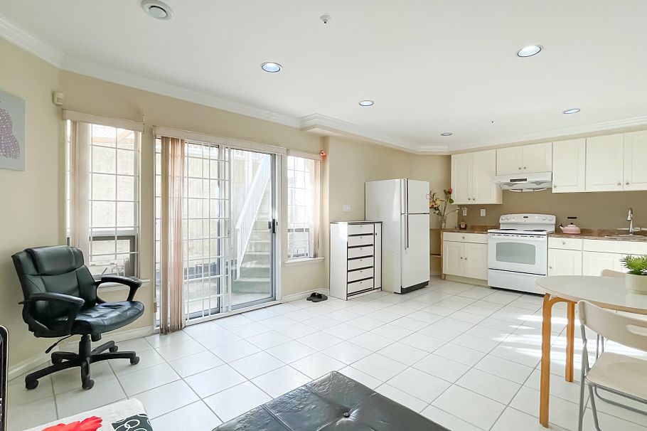 2056 Scarboro Avenue Vancouver, BC - 24