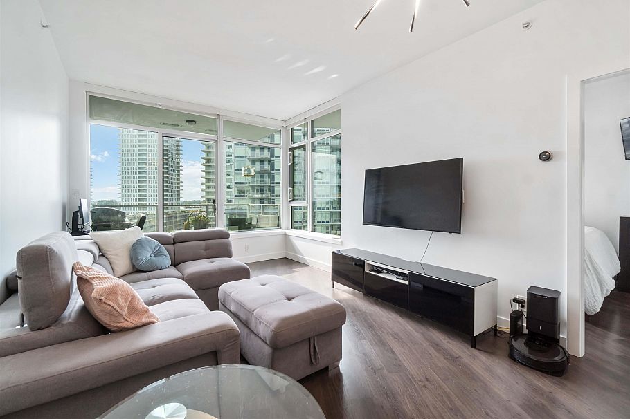 1006 3557 Sawmill Crescent Vancouver, BC - 3