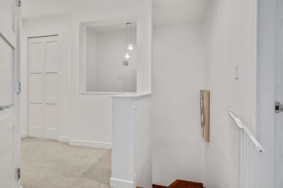 122 3440 W Broadway Vancouver, BC - 23