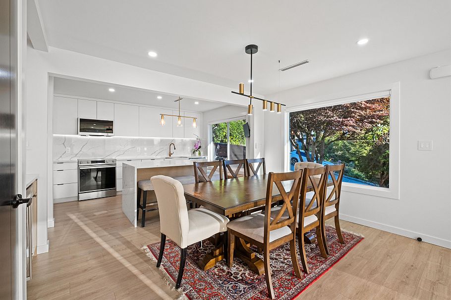 3812 Dalkeith Drive North Vancouver, BC - 14