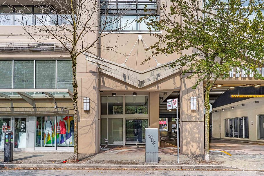 407 933 Hornby Street Vancouver, BC - 3