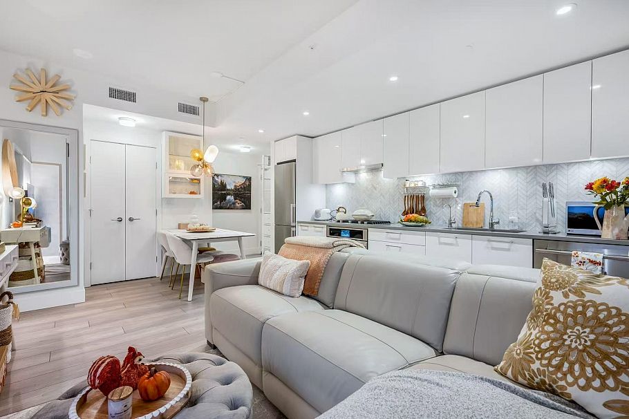 411 3581 E Kent North Avenue Vancouver, BC - 4