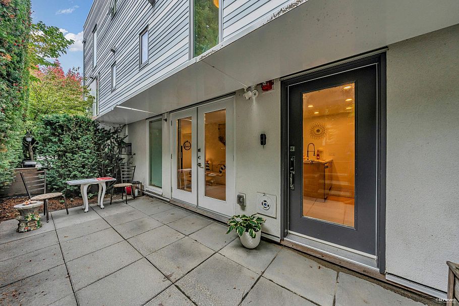 1407 East 1st Street Vancouver, BC - 5