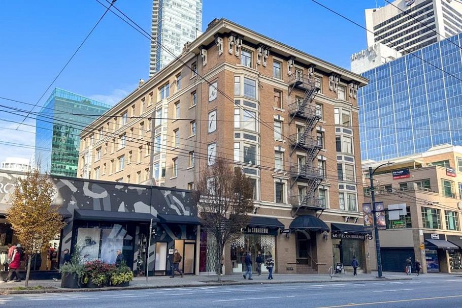 64 777 Burrard Street Vancouver, BC - 1