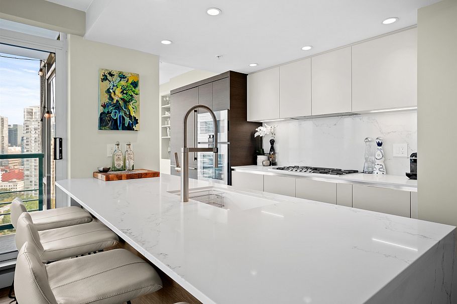 2606 1067 Marinaside Crescent Vancouver, BC - 8