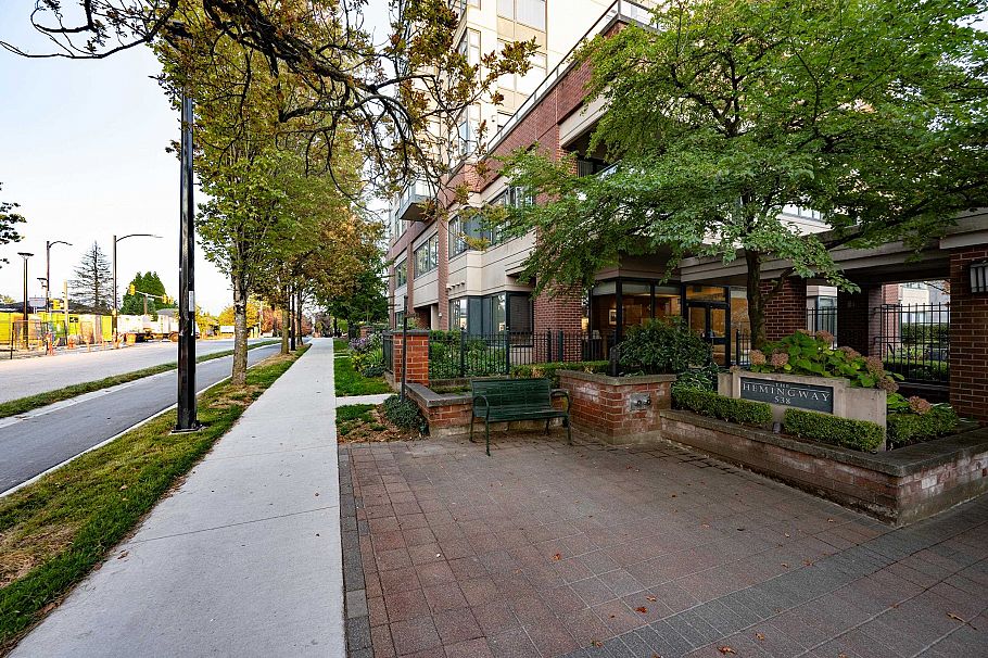 603 538 W 45th Avenue Vancouver, BC - 40