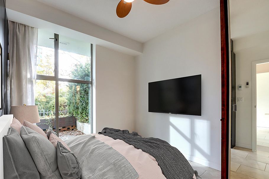 936 Richards Street Vancouver, BC - 11