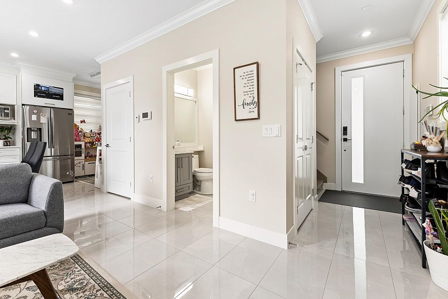 2 2786 E 46th Avenue Vancouver, BC - 12