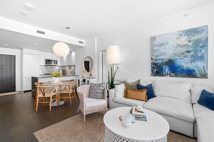 1308 118 Carrie Cates Court North Vancouver, BC - 10