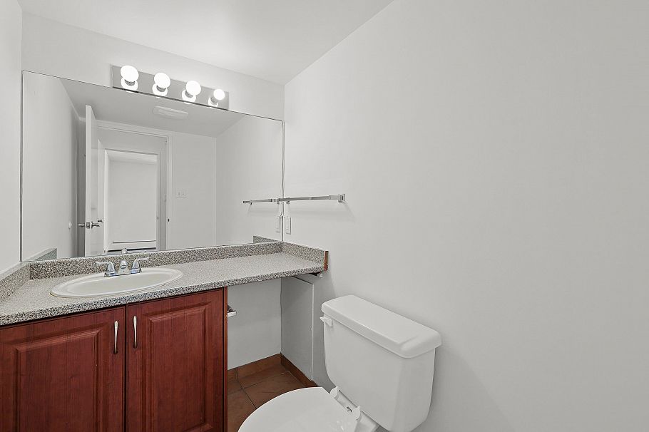 911 2016 Fullerton Avenue North Vancouver, BC - 16