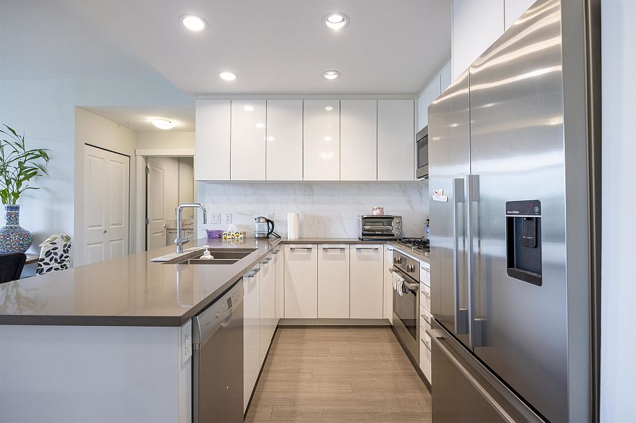 406 3263 Pierview Crescent Vancouver, BC - 2