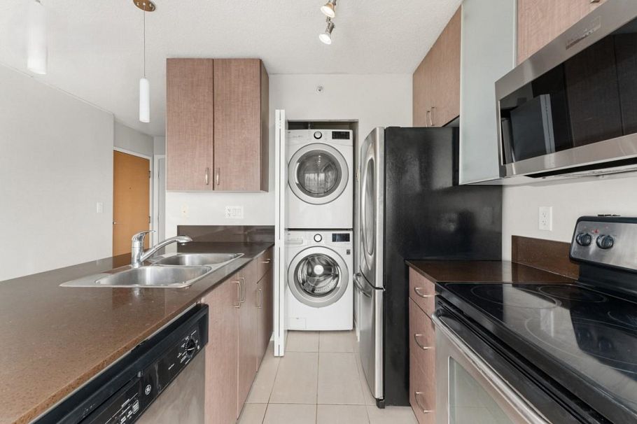 3403 909 MAINLAND STREET, Vancouver BC V6B 1T7 Vancouver, BC - 3