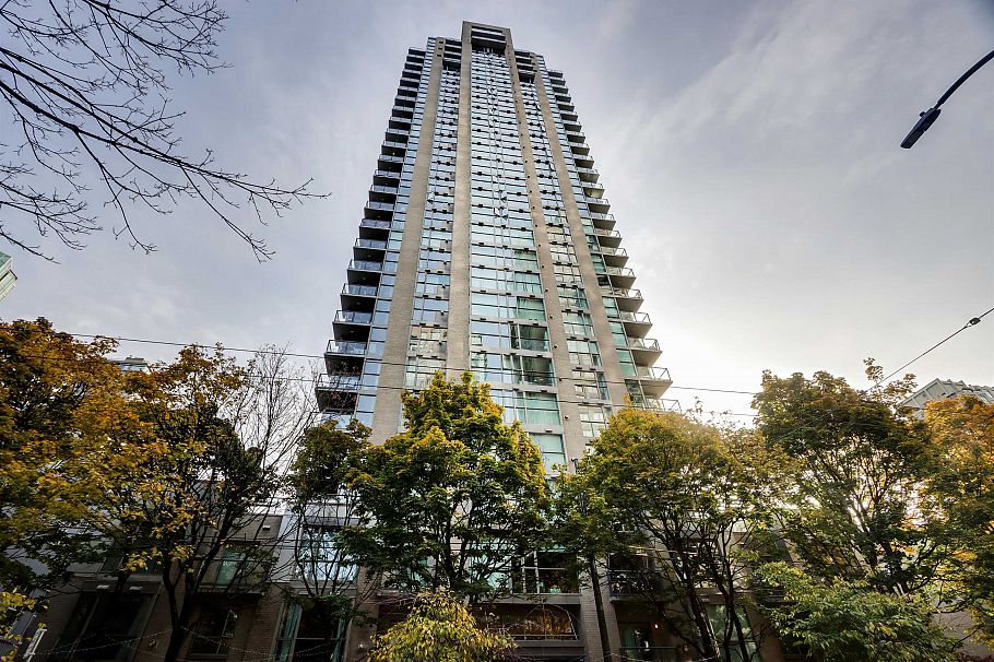 936 Richards Street Vancouver, BC - 40