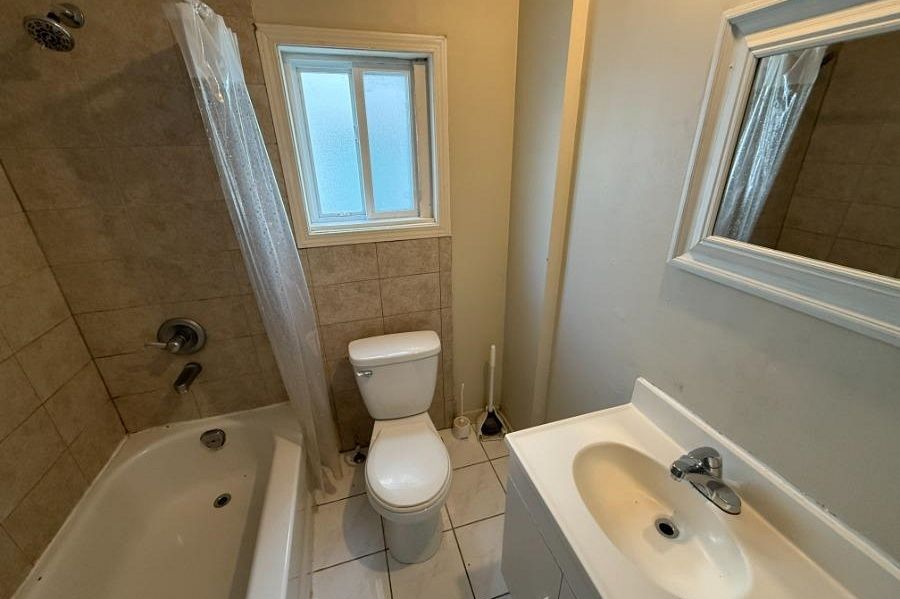 301 E 41st Avenue Vancouver, BC - 6