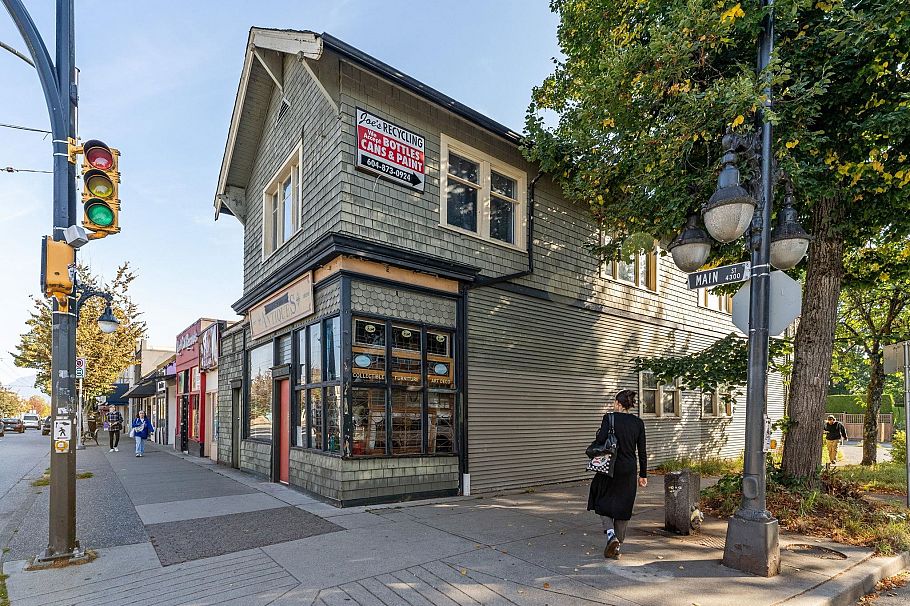 4182 Prince Edward Street Vancouver, BC - 24