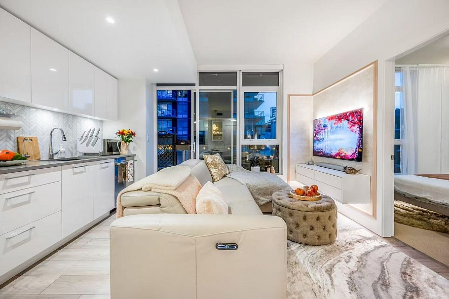 411 3581 E Kent North Avenue Vancouver, BC - 3