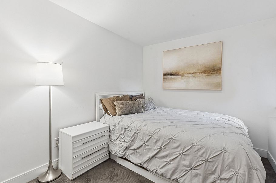 1A 1048 E 7th Avenue Vancouver, BC - 13