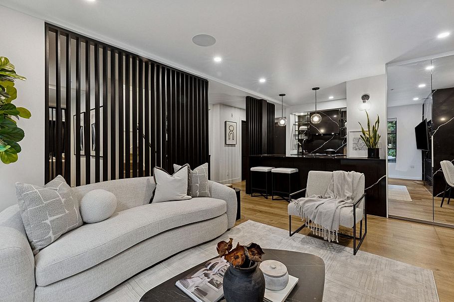 104 2119 Yew Street Vancouver, BC - 5