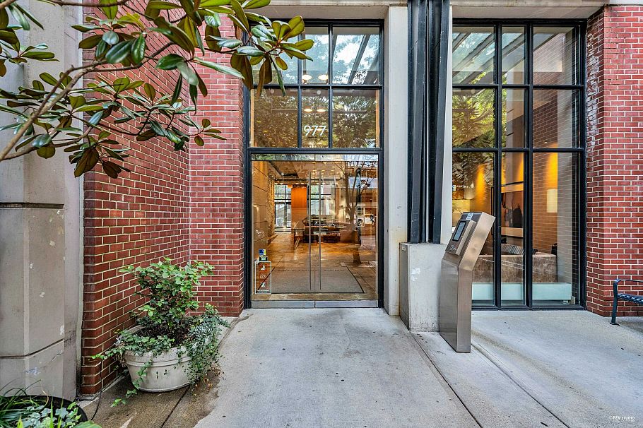 1703 977 Mainland Street Vancouver, BC - 3
