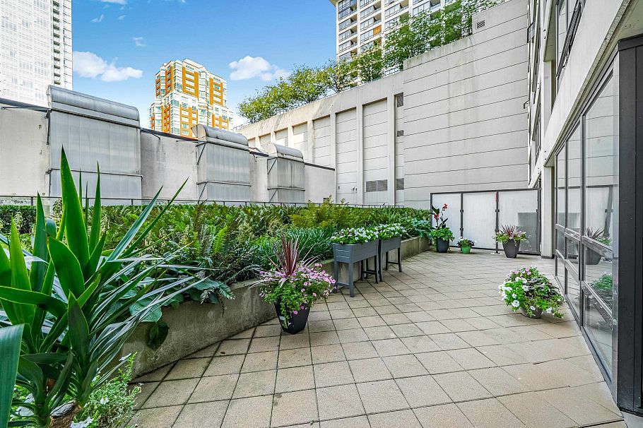 407 933 Hornby Street Vancouver, BC - 16