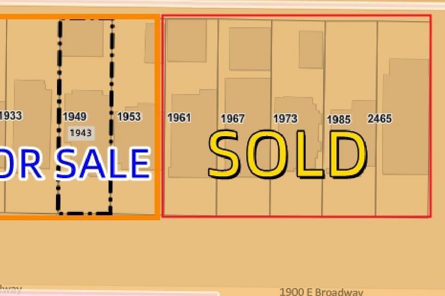 1943 E Broadway Vancouver, BC - 3