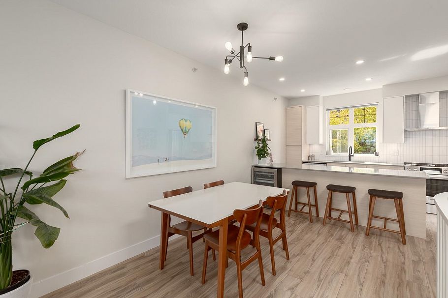 2272 St. George Street Vancouver, BC - 5