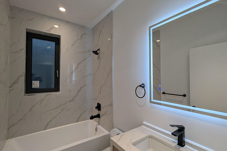 2 262 E 65th Avenue Vancouver, BC - 7