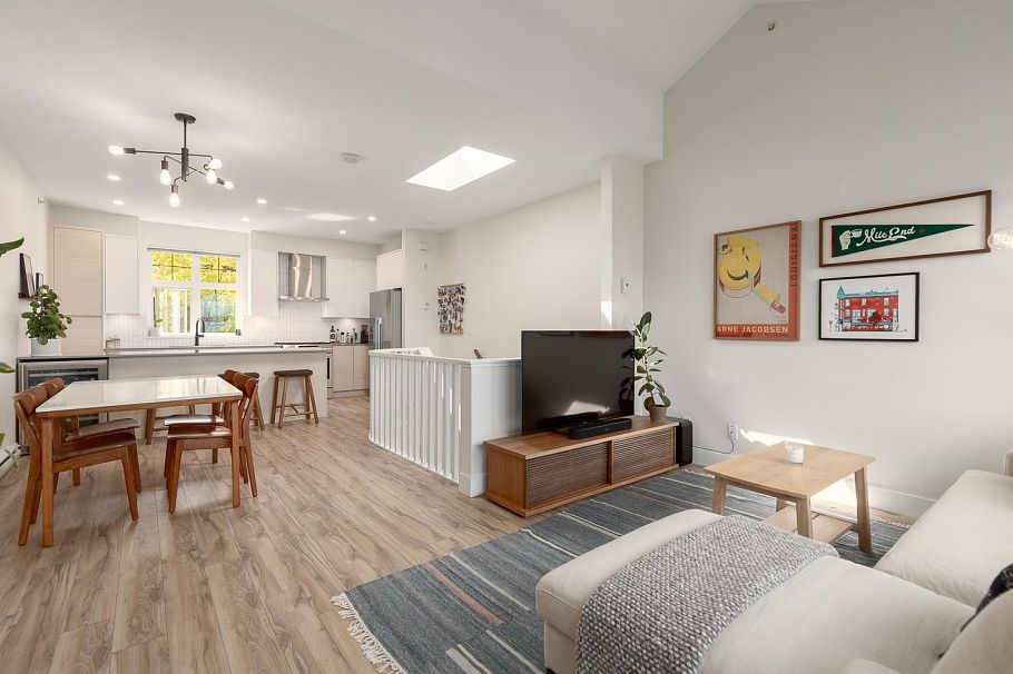 2272 St. George Street Vancouver, BC - 2