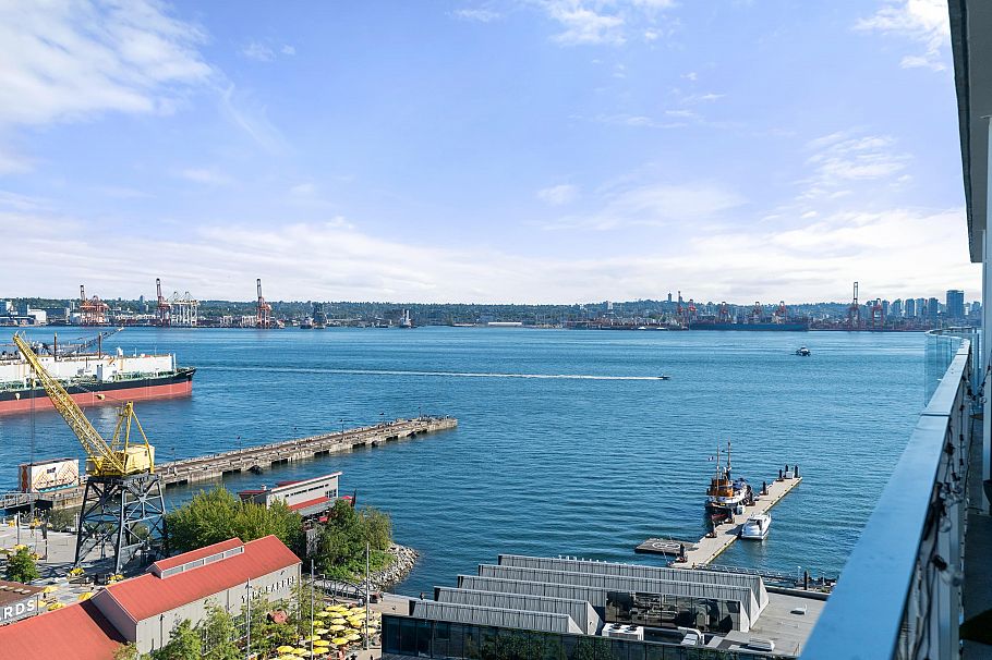 1308 118 Carrie Cates Court North Vancouver, BC - 2