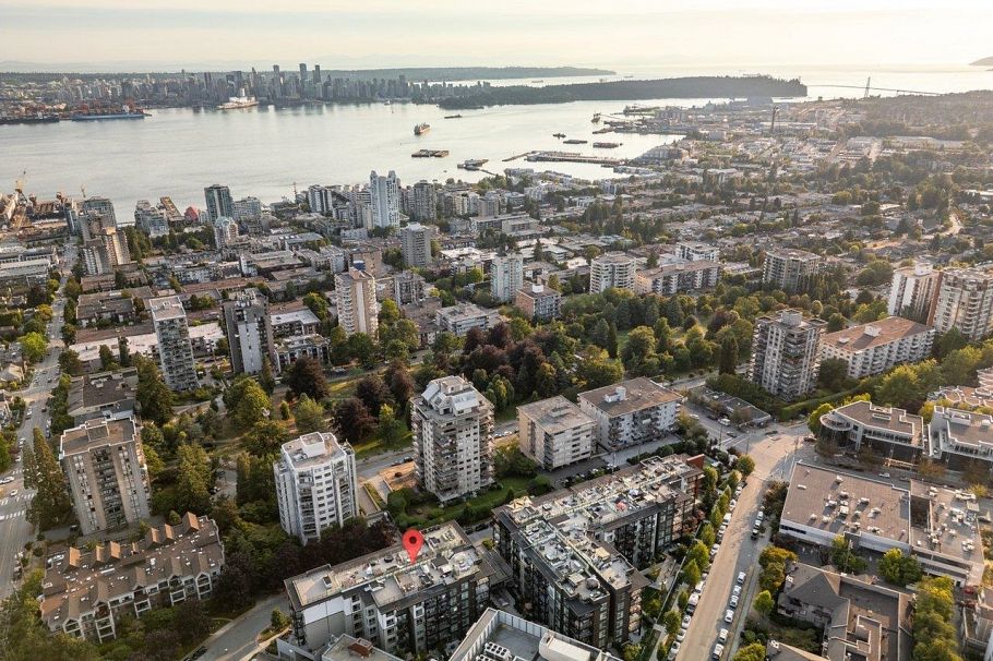 202 128 E 8th Street North Vancouver, BC - 34