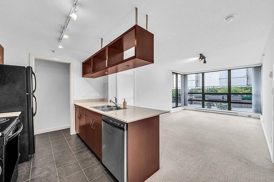 407 933 Hornby Street Vancouver, BC - 5