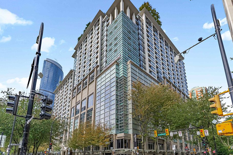 407 933 Hornby Street Vancouver, BC - 1