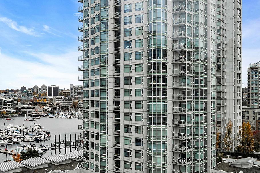 1101 198 Aquarius Mews Vancouver, BC - 29