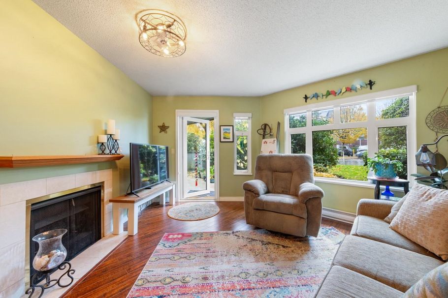 314 121 W 29th Street North Vancouver, BC - 2