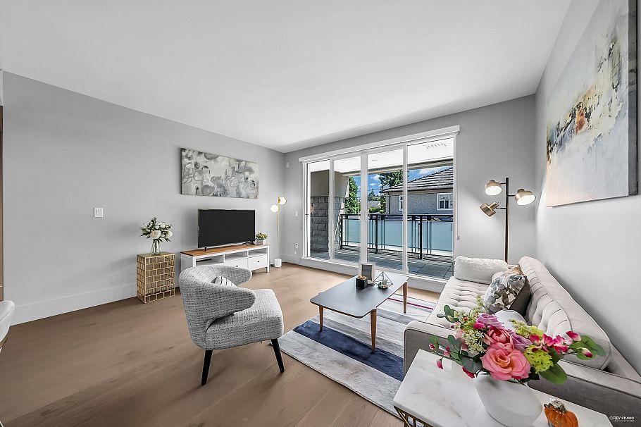 204 2089 W 43rd Avenue Vancouver, BC - 5