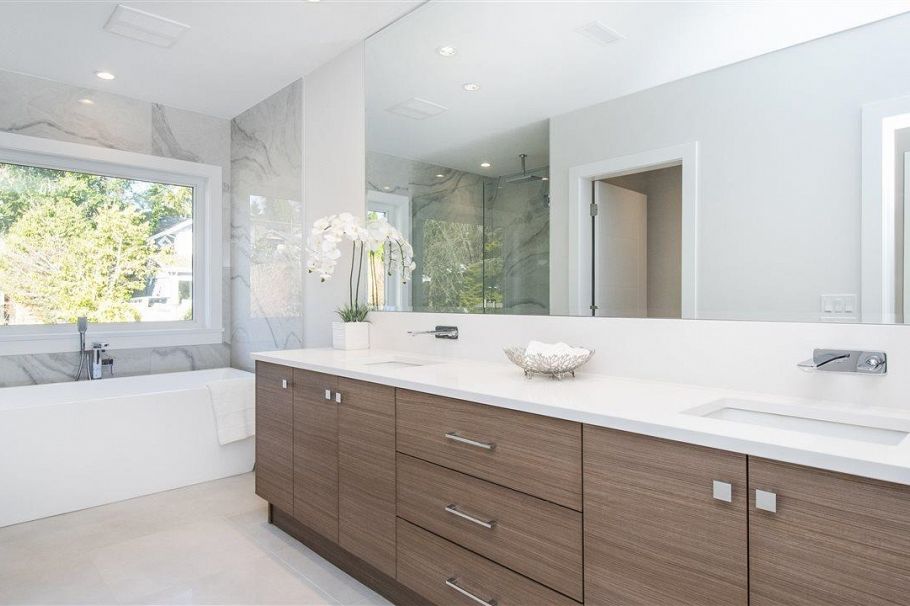 9XX BEACHVIEW DRIVE, North Vancouver BC V7G 1P8 North Vancouver, BC - 9