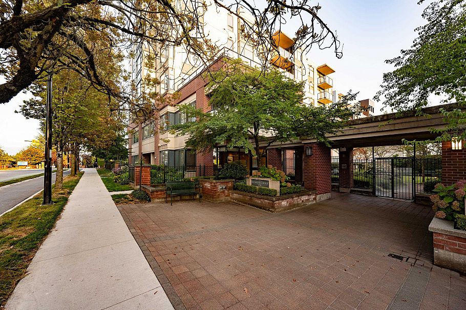 603 538 W 45th Avenue Vancouver, BC - 33